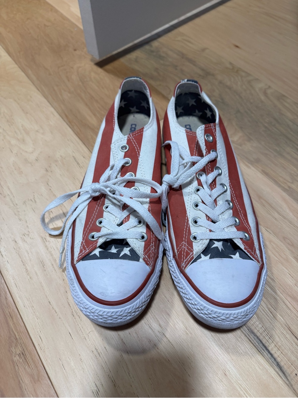 Converse Low Top Sneakers Red White Blue Star Pattern